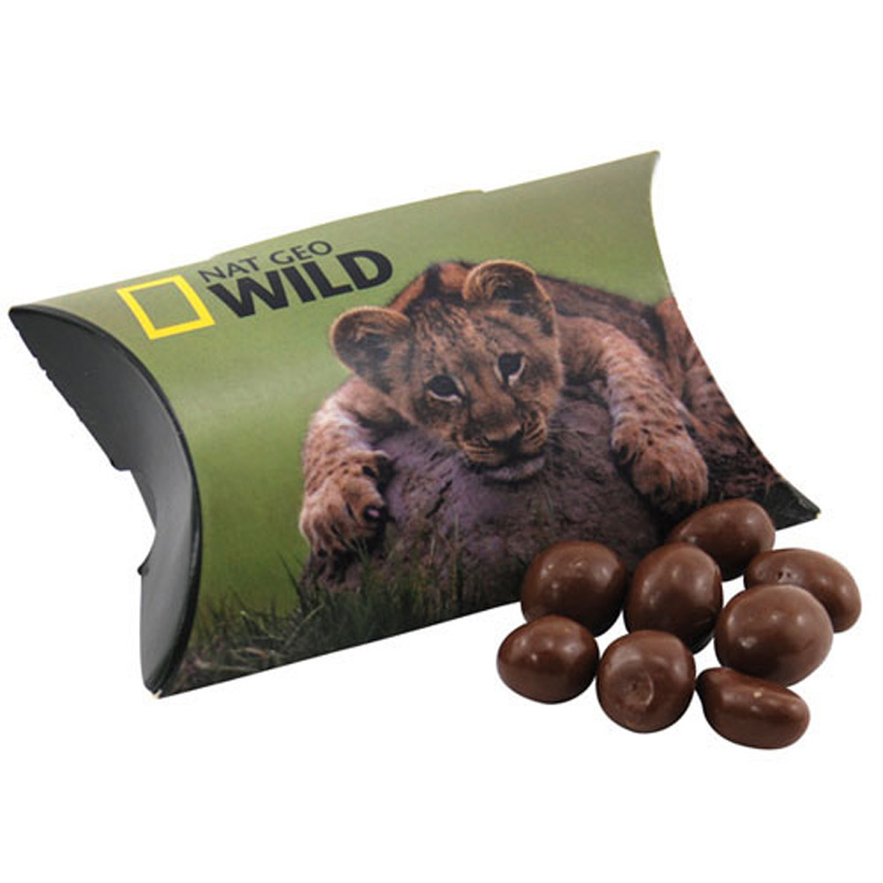 Pillow Box with Choc-Peanuts