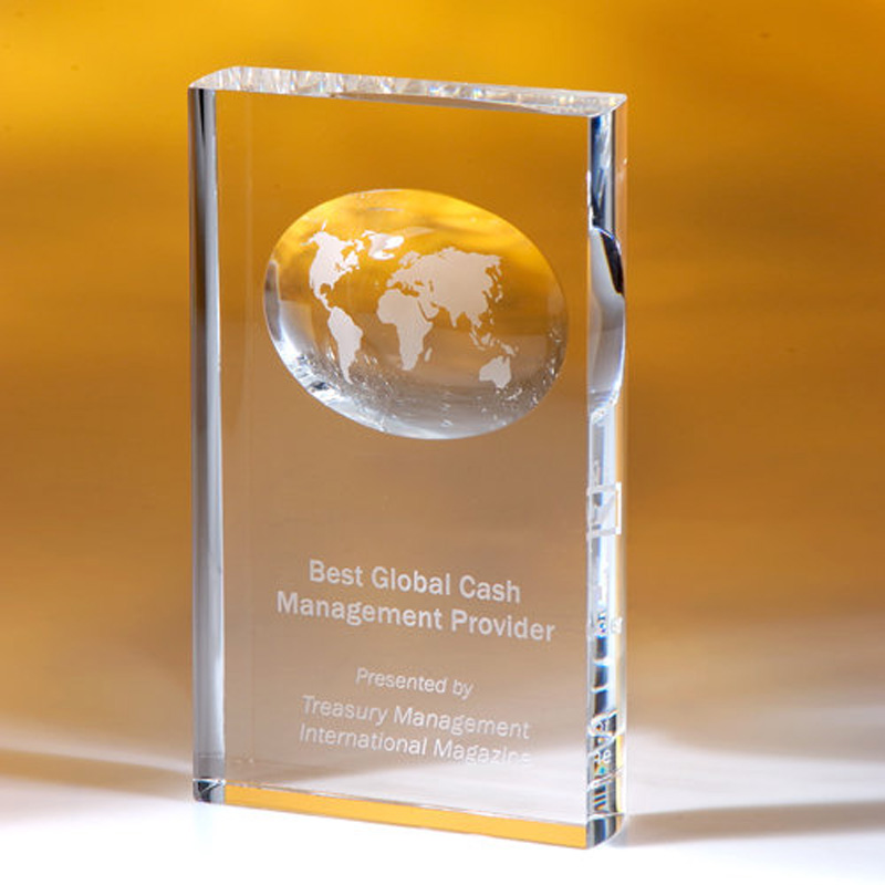 Cambridge Vertical Award with Globe